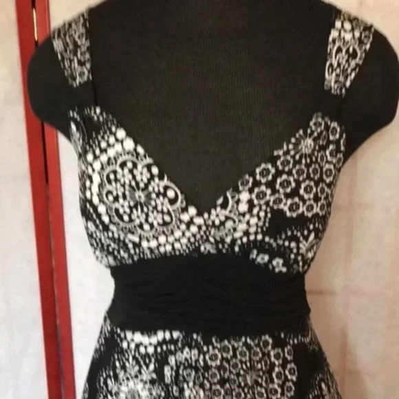 Speechless Dress NEW - Picture 3 of 7